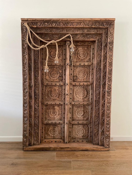 Oude handgesneden houten deur – Vermoedelijk uit Sulawesi
