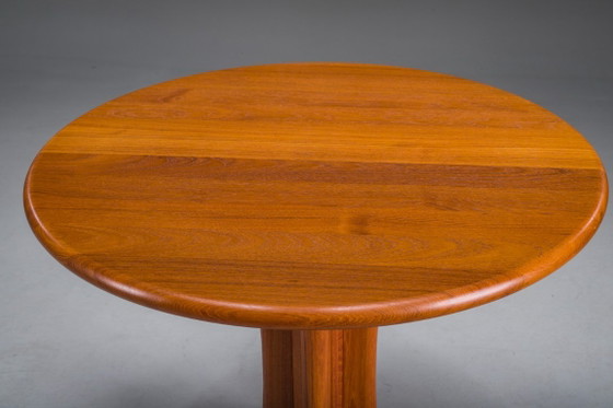 Image 1 of Table d'appoint ronde vintage scandinave danoise en teck, par Axelsen, 2003