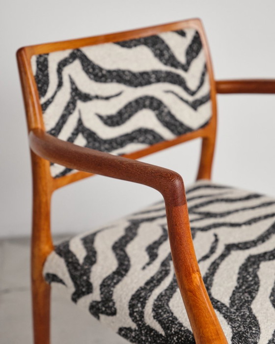 Set aus 2 Niels O. Møller Modell 65 Sesseln, Dänemark 1968 – Niels Otto Møller, Esszimmerstühle, Textile (photo 5 of 14)