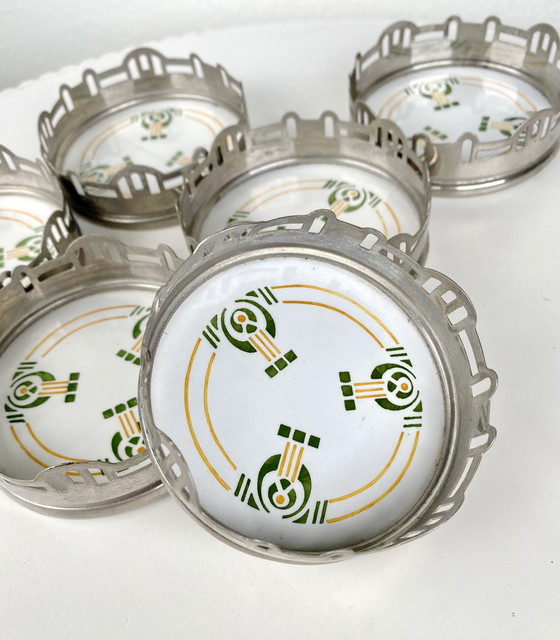 Image 1 of Set di 6 sottobicchieri rotondi antichi in porcellana bianca Art Déco di Chris van der Hoef