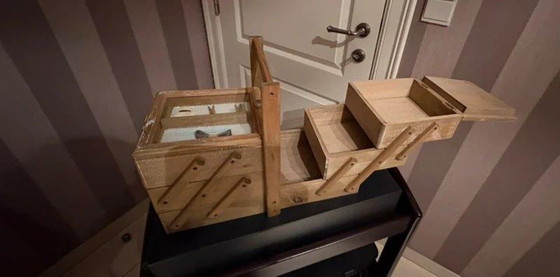 Image 1 of Sewing box with 2 glass plates in lids