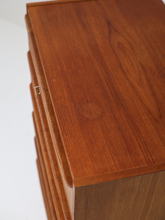 Image 1 of Commode haute et étroite en teck, style danois vintage