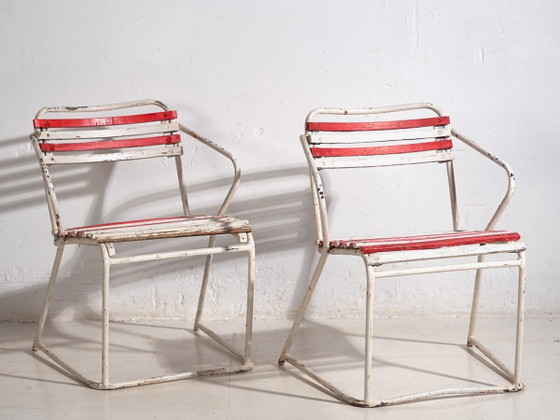 Chaises de jardin empilables antiques (c.1920). Lot de 2 pièces – Iron, Rustic (photo 2 of 28)