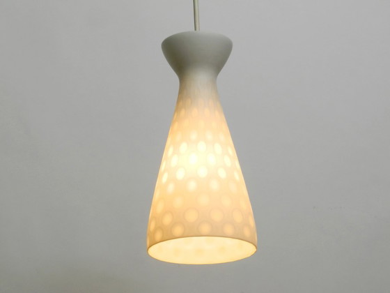 Image 1 of Zeer mooie glazen Diabolo hanglamp uit het midden van de 20e eeuw, ontworpen door Aloys Gangkofner voor Peill & Putzler.