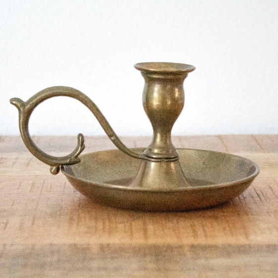 Candelabro antiguo de latón con elegante mango – Portavelas, Brass (photo 3 of 9)
