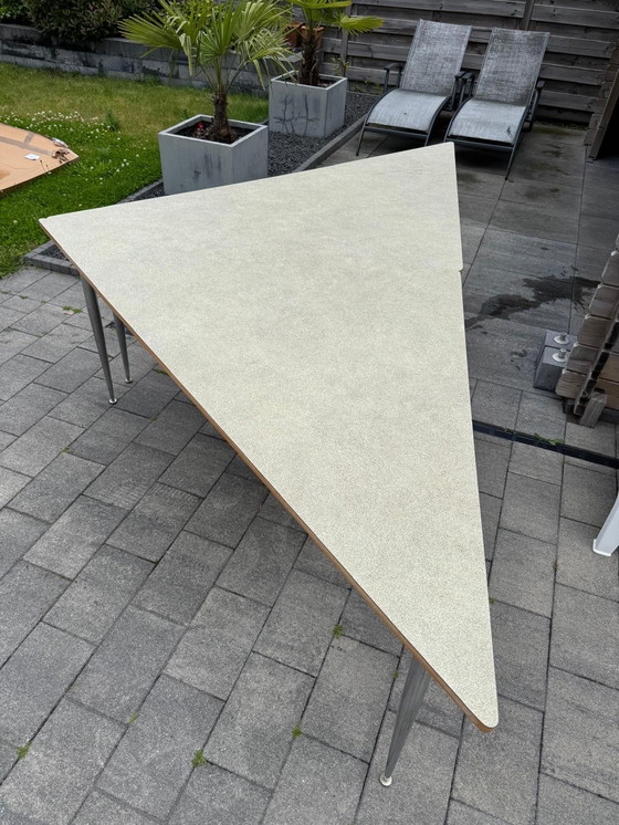 Image 1 of Table. Unica.