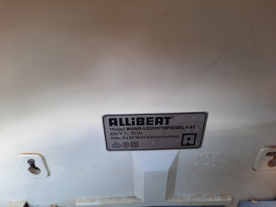 Image 1 of 2 miroirs Allibert avec éclairage intégré, années 1970.