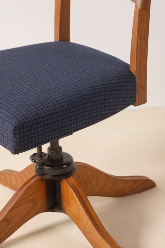 Image 1 of 1930s Swedish Oak Swivel Office Chair by SMV