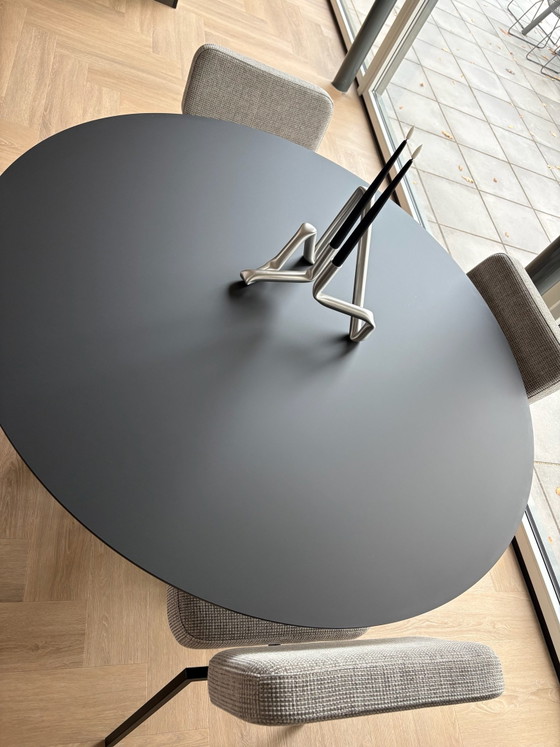 Studio Henk Mikado Quadpod, Eettafels, Mdf, Zwart (foto 4 van 5)