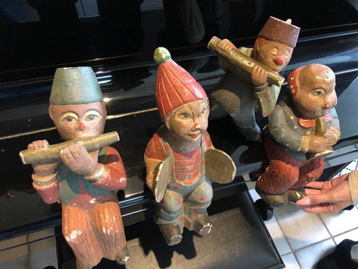 Quatuor de musique vintage en bois