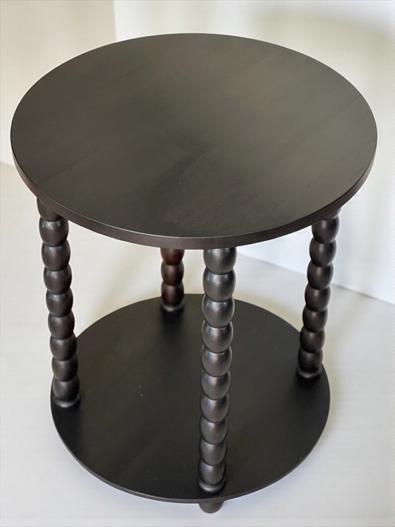 Image 1 of Ensemble table d'appoint et 2 tabourets, bois teinté noir Circa 1950