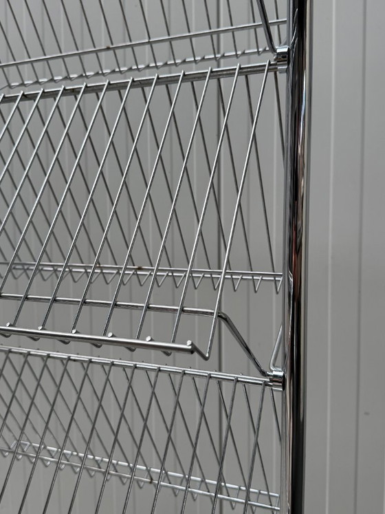 Tijdschriften Rek Verner Panton VP Rack Fritz Hansen – Tijdschriftenrek, Metal, Chrome (photo 4 of 10)
