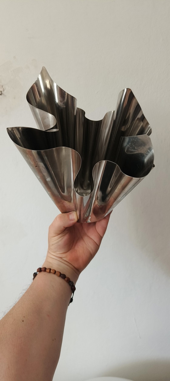 Image 1 of Vaso a tulipano Martin Brühl, design olandese moderno, bordo in acciaio inossidabile
