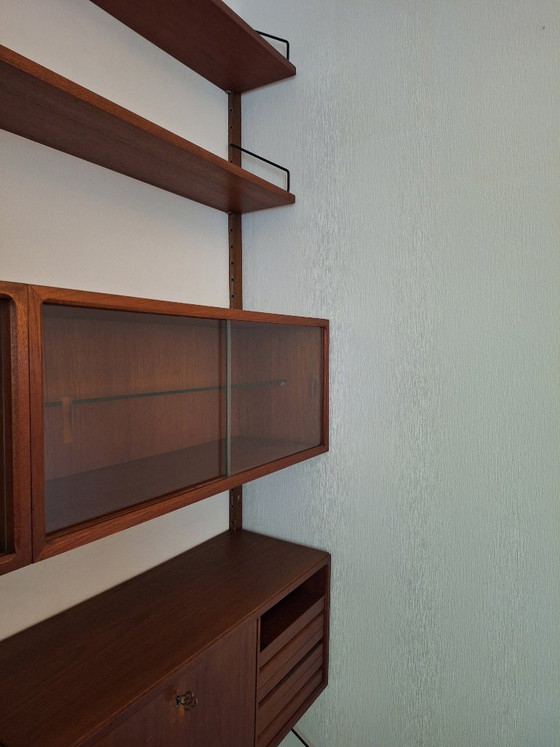 Sistema a parete in teak Poul Cadovius con mensole – Armadi a muro, Legno (photo 8 of 31)