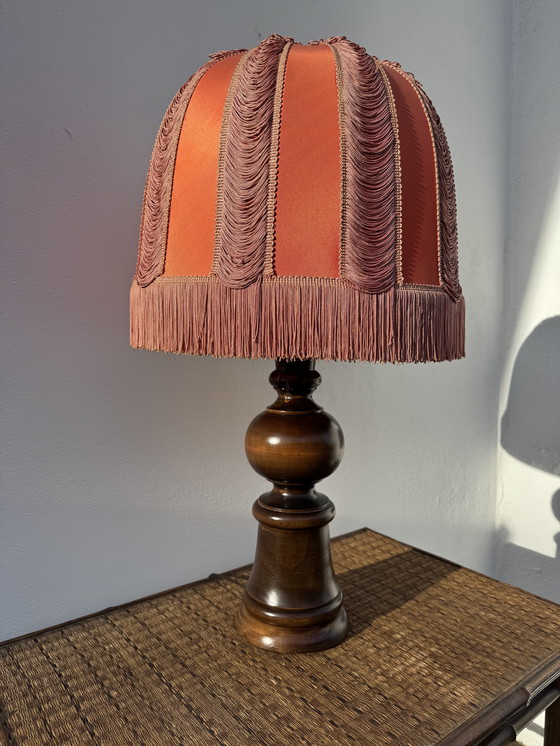 Image 1 of Gran lámpara de los años 60 en forma de campana con pantalla con flecos