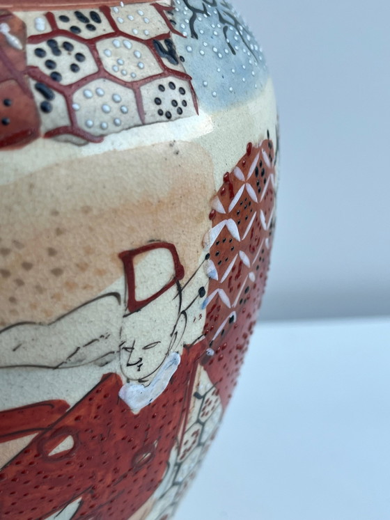 Antique Japanese Satsuma Vase - Moriage - Samurai Geisha - Hand-painted, Ceramic, Beige (photo 5 of 8)