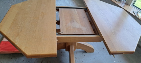 Image 1 of Eettafelset eiken 