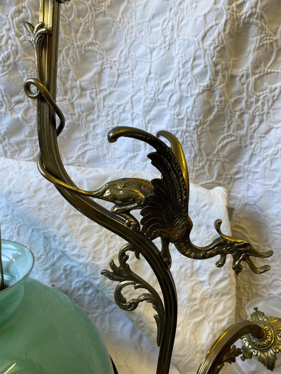 Image 1 of Ancienne lampe vert opalin