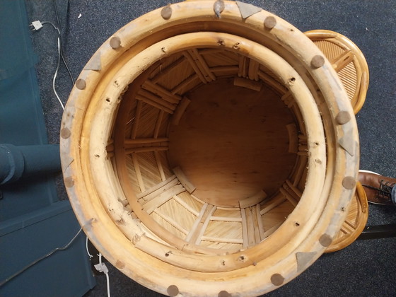 Image 1 of 1 x 1970's Italiaanse pencil reed / rotan eettafel met glazen blad 120cm  