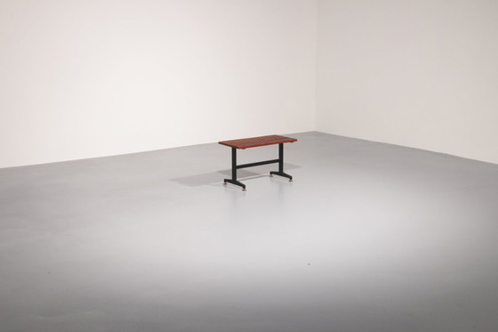 Image 1 of Panca italiana di metà secolo, anni '60, con struttura in metallo nero e doghe in teak massello