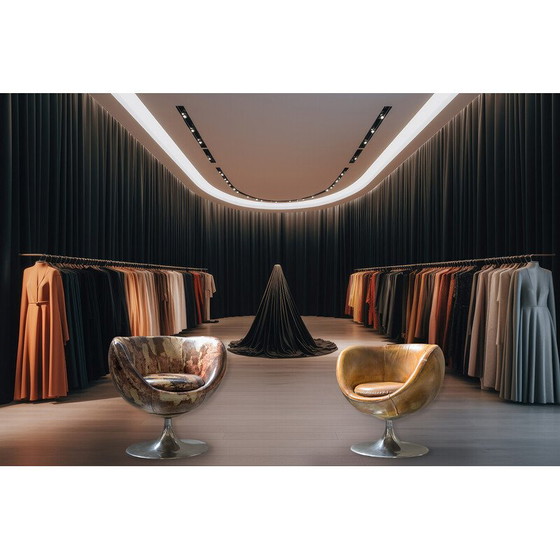 Image 1 of Pair of vintage leather swivel armchairs, Italy 2000