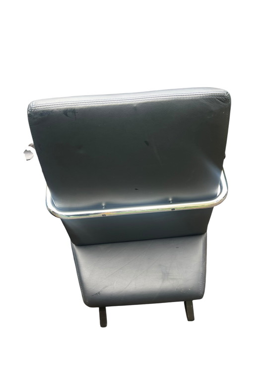 Image 1 of Set van 4 Jan des Bouvrie design fauteuils van leer model 5470 donkerblauw met certificaten