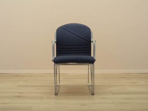 Italiaanse vergaderstoel uit de jaren 90 met blauwe bekleding op een zwevend onderstel. – Bureaustoelen (photo 3 of 15)
