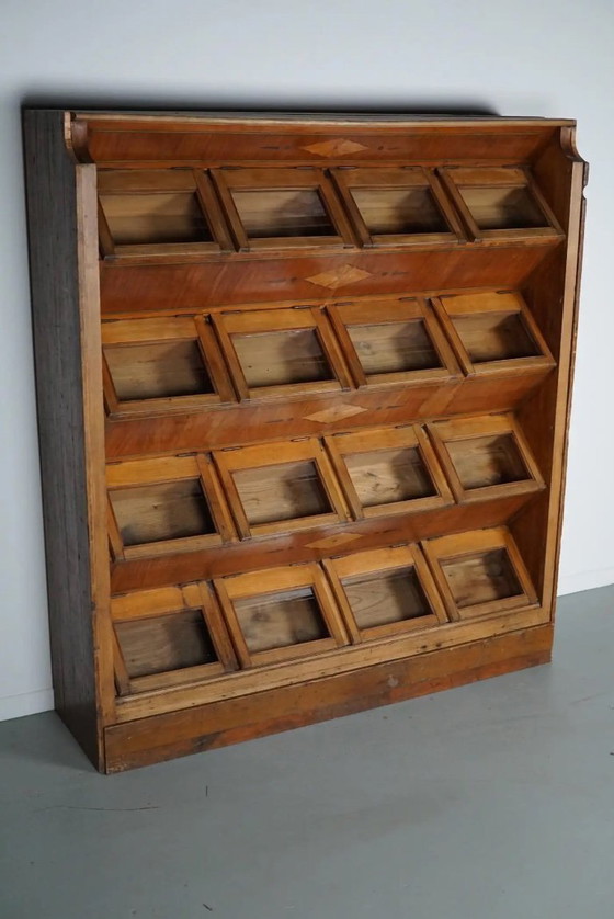 Image 1 of Antiguo mueble de mercería holandés de gran tamaño, fabricado en madera de haya, década de 1920/1930