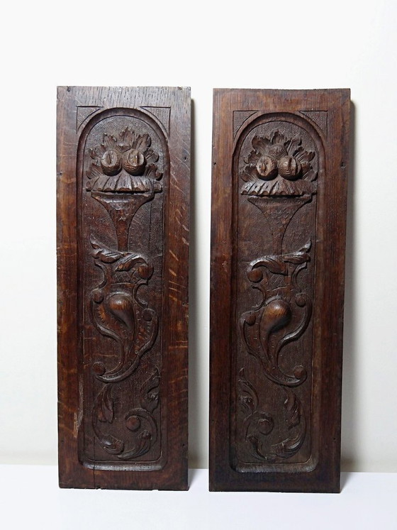 Image 1 of Par de paneles decorativos de pared antiguos de madera tallada del siglo XIX.