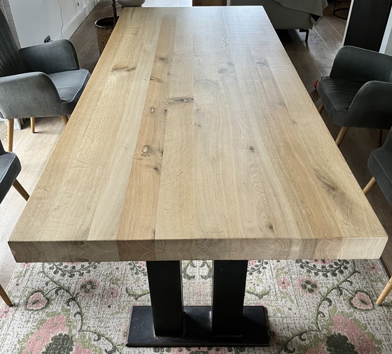 Image 1 of Mesa de comedor de roble