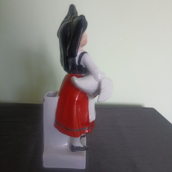 Antique Porcelain Figurine – Alsatian Girl with Goose (ca. 1900) – Table accessories, Ceramic (photo 2 of 9)