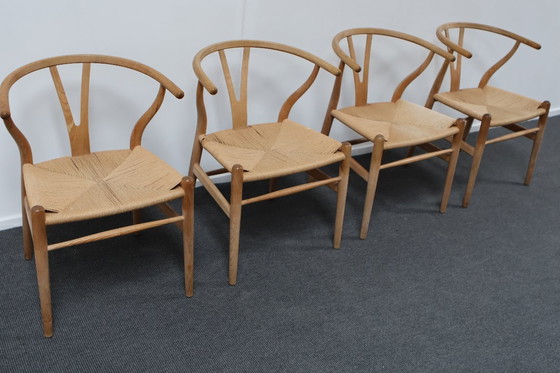 Image 1 of 4x Hans J. Wegner CH24 Sedie a spina di pesce in quercia, anni '70 Danimarca