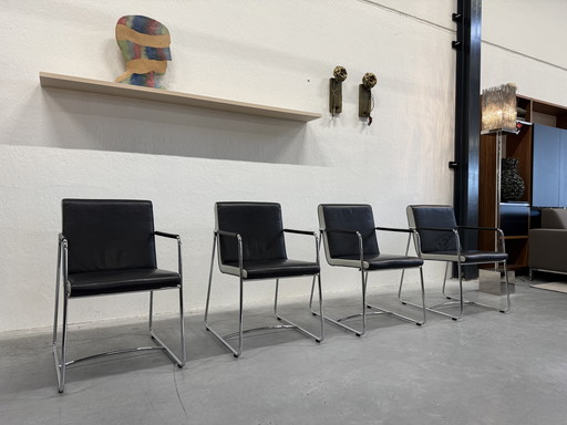 4 sillas de comedor Leolux Spring Orchid en piel Black Dawn