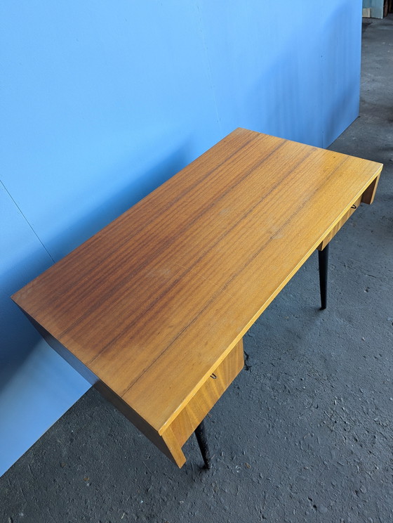 Image 1 of Vintage houten bureau 1960s