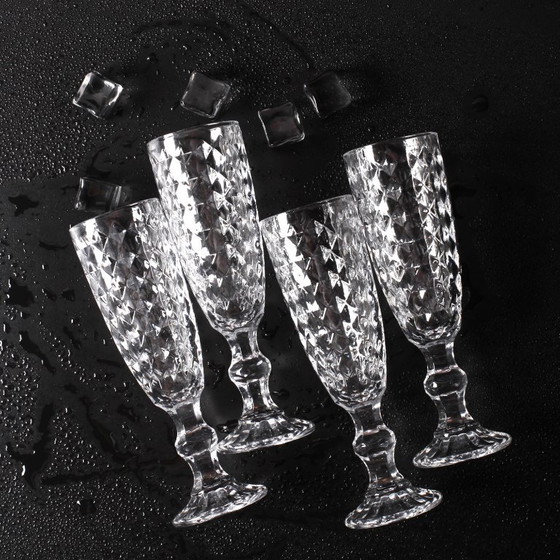 Set of 4 Vintage Pressed Glass Champagne Flutes, Clear Italian Stemware / 2000s – Glass & Decanter (photo 3 of 13)