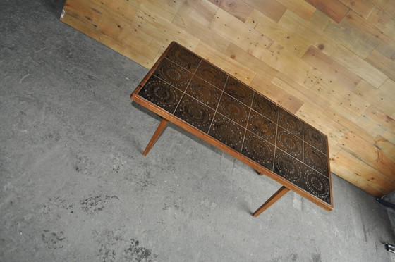 Tavolino da caffè danese in teak e piastrelle di ceramica, anni '60 – Libri d'arte (photo 5 of 7)