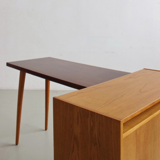 Image 1 of Bureau met kast uit het midden van de 20e eeuw, jaren 60, Tsjecho-Slowakije, vintage, volledig gerestaureerd.