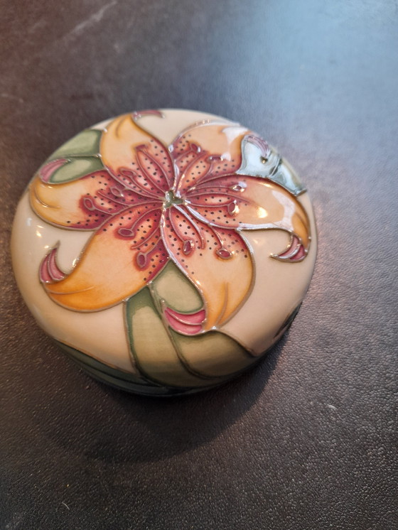 Image 1 of Moorcroft Barattolo di zenzero serie Anna