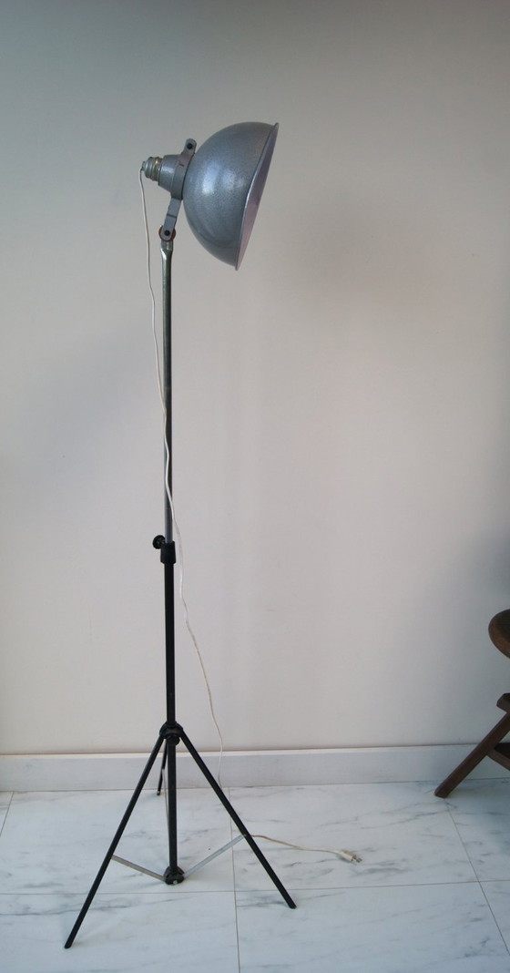 Image 1 of Industrial spotlight