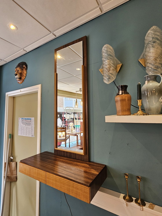 Image 1 of Vintage Mid-Century Hoge Spiegel met Lades en Handgrepen