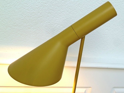 Louis Poulsen AJ STAANDE VLOERLAMP WARM GEEL Z.G.A.N.