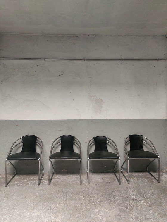 Image 1 of 4 x Chromrohr-Esszimmerstühle aus schwarzem Leder, Italien 1980