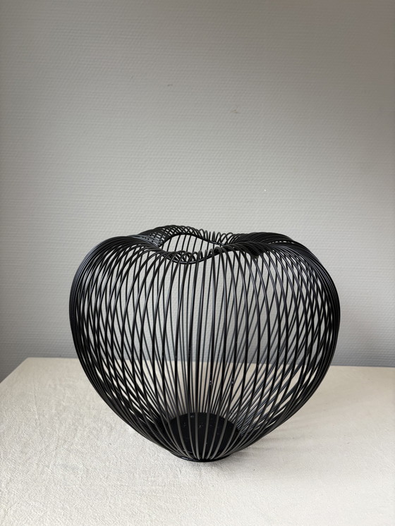 Image 1 of Schwarzes Design Vase Draht Stahl - Neuer Zustand