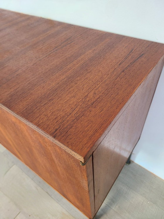 Image 1 of Credenza modernista in teak vintage degli anni '60 progettata da Louis Paolozzi