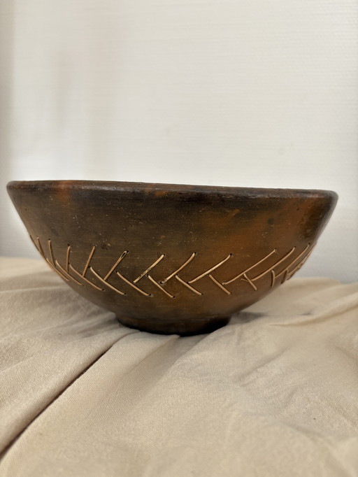 Vintage Ceramic Schaal Bruin Beige & Rotan Details D25cm Wabi-Sabi