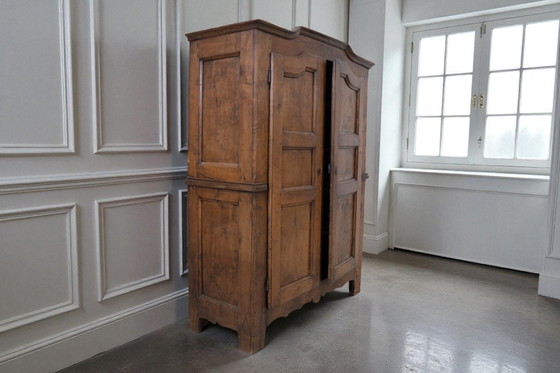 Image 1 of Armadio/credenza in stile provinciale francese – Legno massello – altezza 191 cm