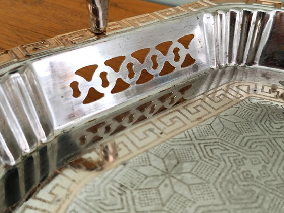 Image 1 of Antieke zilveren en gouden metalen serveerschaal