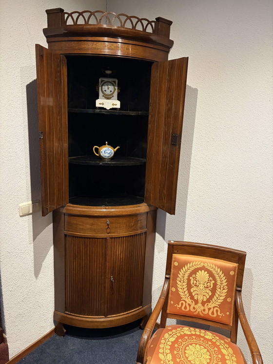 Rare corner cabinet made of North Holland oak – Wood (photo 5 of 6)