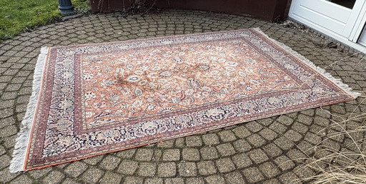 Persian rug (carpet)