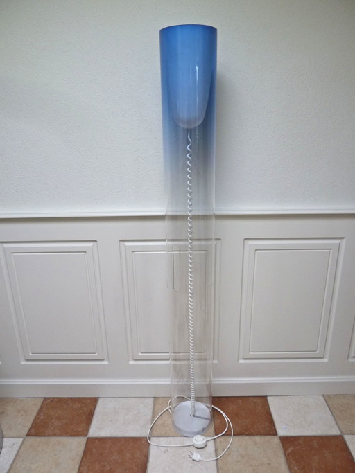 Kartell Toobe Stehleuchte blau | Ferruccio Laviani | 2007